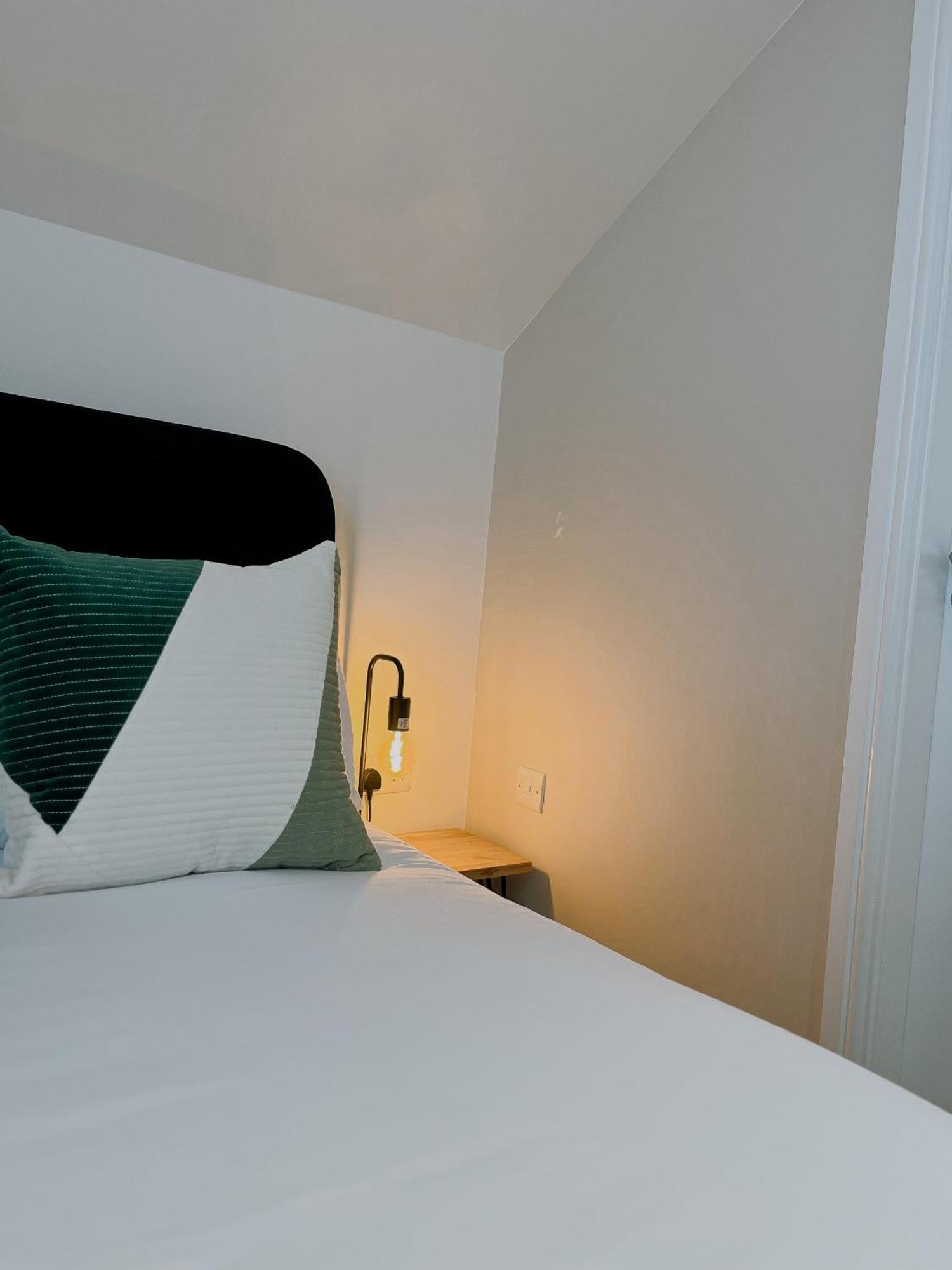 Ivy Shores Apartment